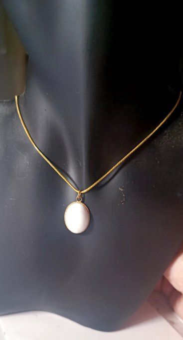 Collier isa