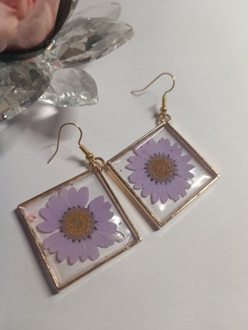 Boucles d'oreilles fleur lilas