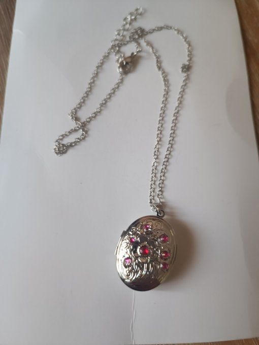 Collier medaillon
